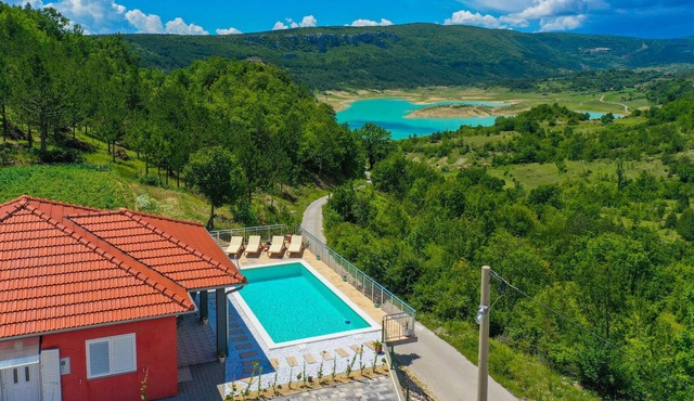 Gorgeous home in Ricice