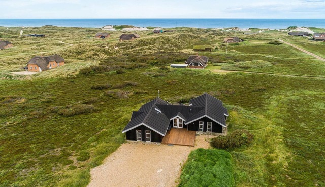 Gorgeous home in Ringkøbing with sauna