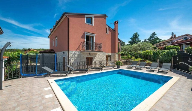 Gorgeous home in Rovinj with WiFi