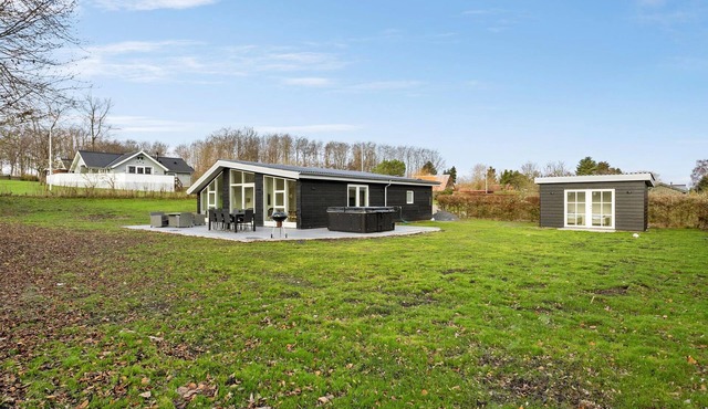 Gorgeous home in Rudkøbing with WiFi