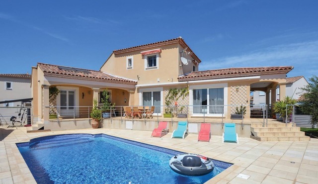 Gorgeous home in Saint-Gilles