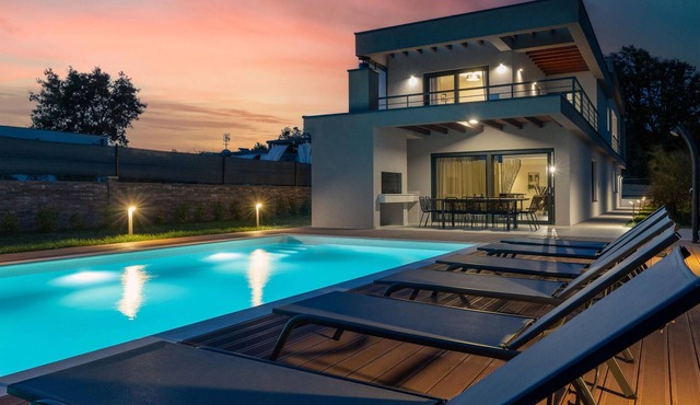 Gorgeous home in Svetvincenat