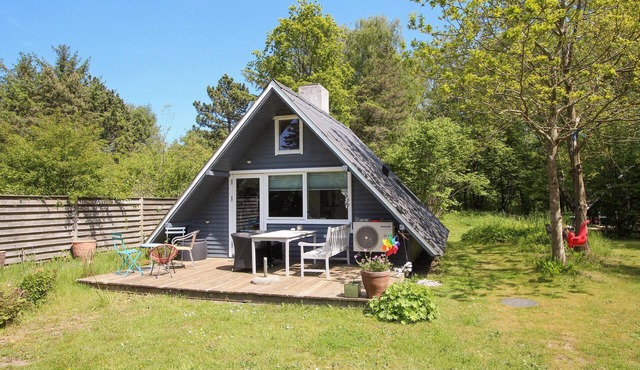 Gorgeous home in Samsø with kitchen