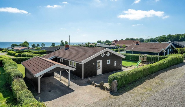 Gorgeous home in Sjølund with WiFi