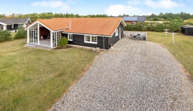Gorgeous home in Skjern with WiFi