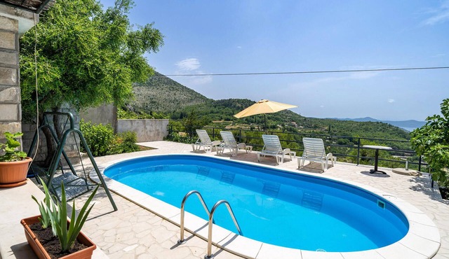 Gorgeous home in Slano