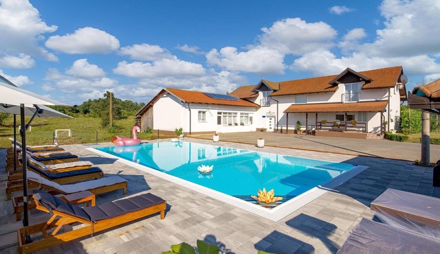 Gorgeous home in Slunj