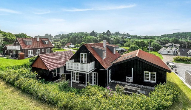 Gorgeous home in Spøttrup with sauna