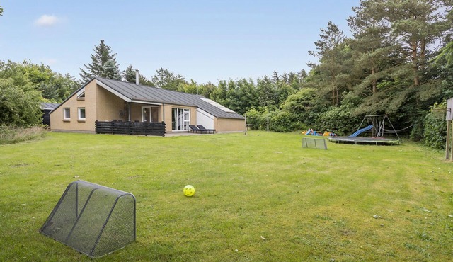Gorgeous home in Spøttrup with sauna