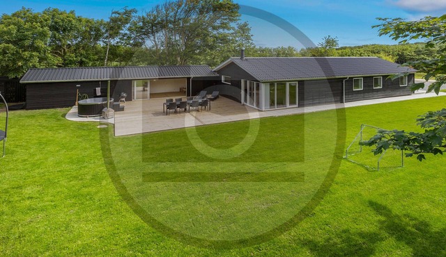 Gorgeous home in Spøttrup with sauna