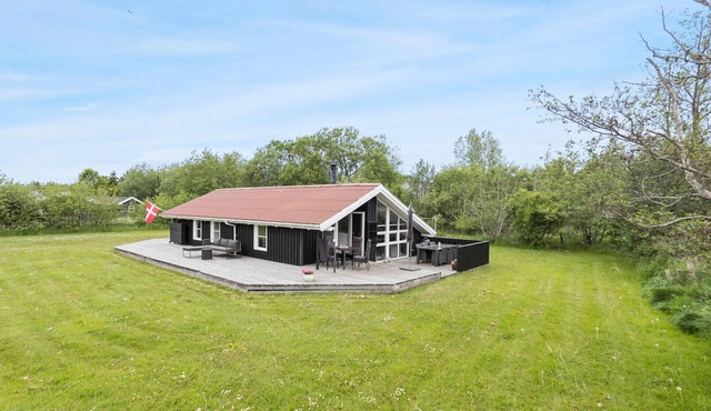 Gorgeous home in Strandby with WiFi