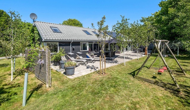 Gorgeous home in Tisvildeleje with sauna