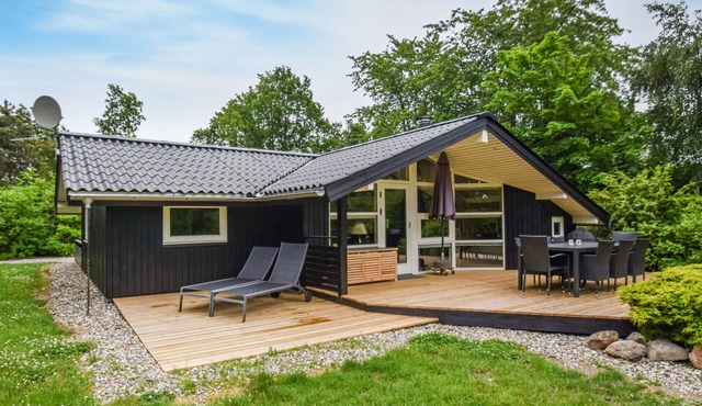 Gorgeous home in Tranekær with sauna