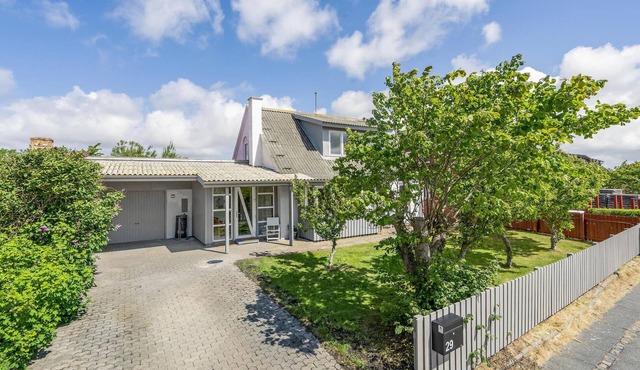 Gorgeous home in Vestervig with WiFi