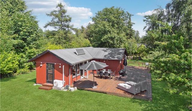 Gorgeous Home In Vggerlse With Kitchen