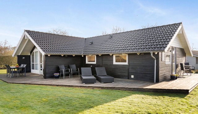 Gorgeous home in Vinderup with sauna