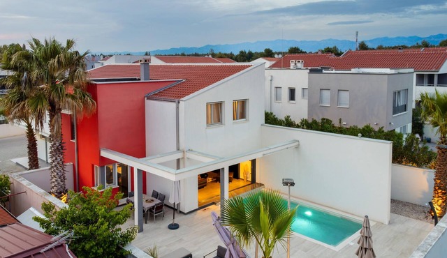 Gorgeous home in Vrsi Mulo with private swimming pool, can be inside or outside