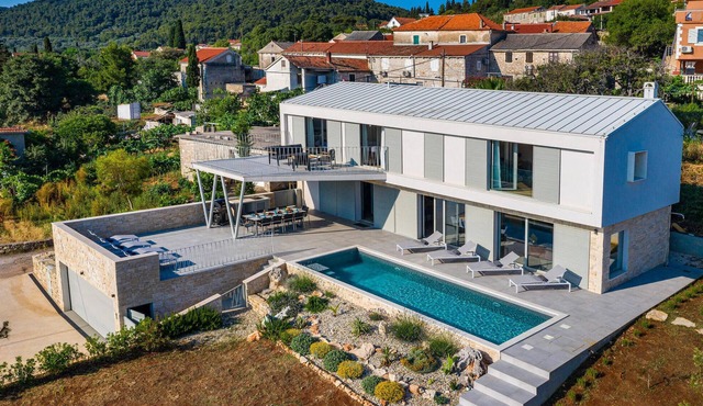 Gorgeous home in Zman