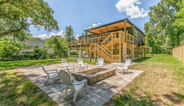 Gorgeous Home on the Black Creek