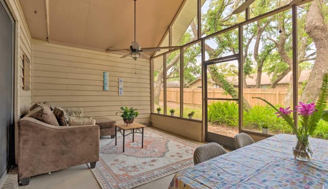 Gorgeous Home Sunroom about 3 Mi to Beach Hike!