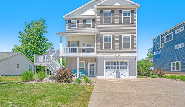Gorgeous home w/furnished patio, decks, & open living space - easy beach access