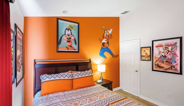 Gorgeous Home w/Private Pool/SPA/Game Room 28361