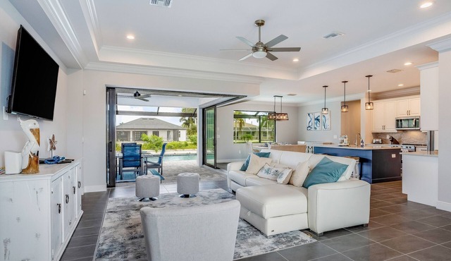 Gorgeous home with heated pool, lanai, grill, and washer/dryer