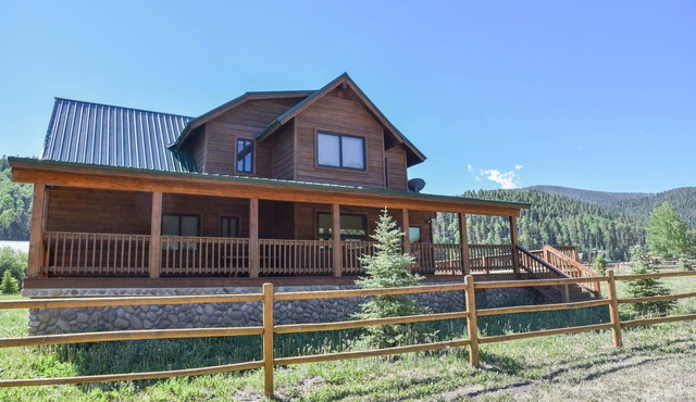 GORGEOUS Home with Mtn Views/Perfect For Families & Groups/Wrap Porch/ATV Pking