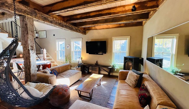 Gorgeous House in Town! Best Location, Hot Tub, and Steam Shower!