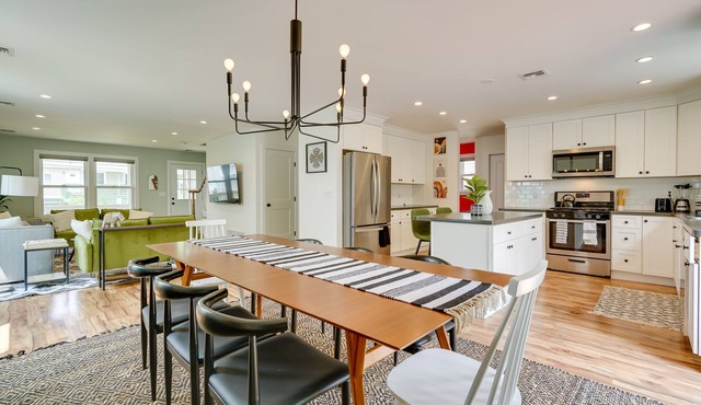 Gorgeous Keansburg Home w/Pool: Walk to Beach!