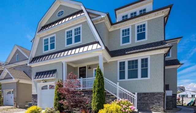 Gorgeous Lagoon Front home in Point Pleasant Boro with pool.