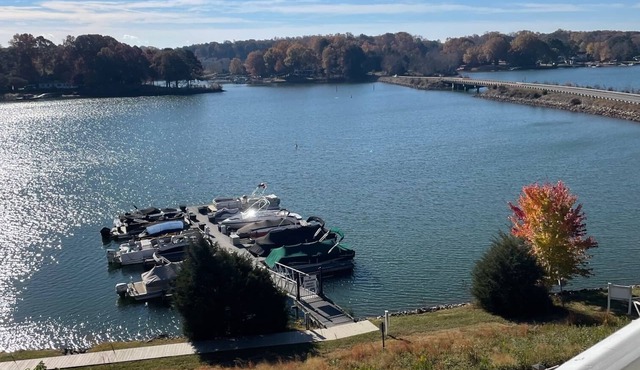 Gorgeous Lake Norman Waterfront Penthouse