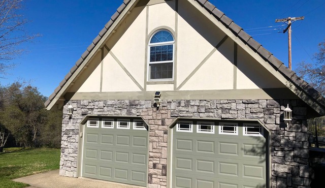 Gorgeous Lake View, Nature at Your Door (Ask about 31+ days)