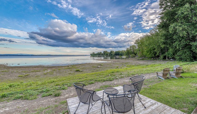 Gorgeous lakefront home with amazing views, sauna, & huge yard