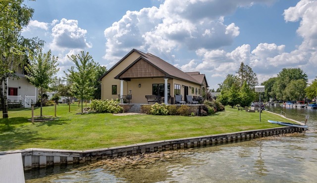 Gorgeous lakefront home in Central Michigan