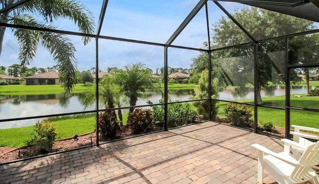 Gorgeous Lakefront Villa in Gran Paradiso - Seabird Villa