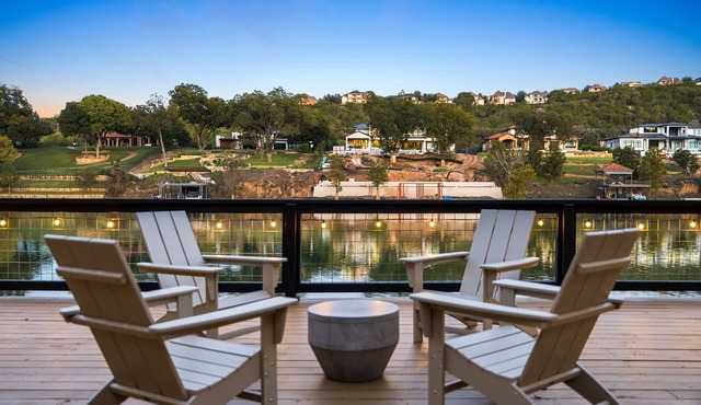 Gorgeous Lakehouse ~Private Boat Slip~ Lake Austin