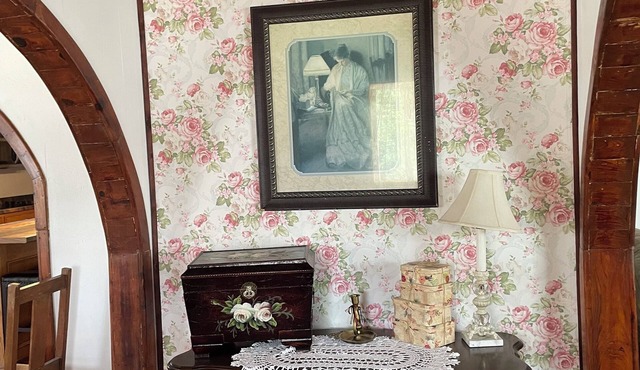 Gorgeous large rental home in Lesterville MO just minutes from Blackwater River.