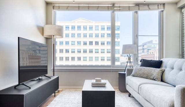 Gorgeous LoDo 1BR w/ W/D, Pool & Gym, near Union Station, by Blueground