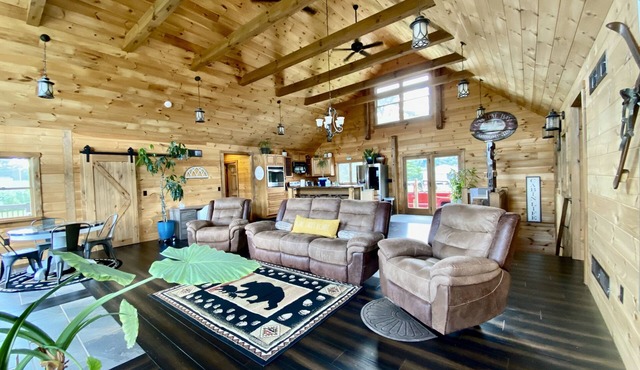Gorgeous Log Cabin with breathtaking views