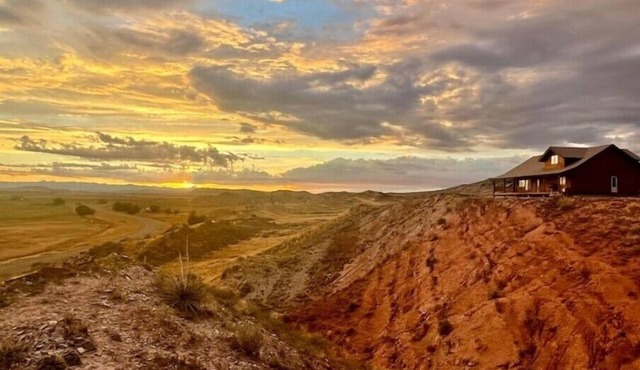 Gorgeous Log Home with Incredible Viewsn