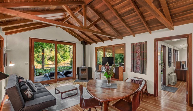 Gorgeous lush private RIVERFRONT modern cabin