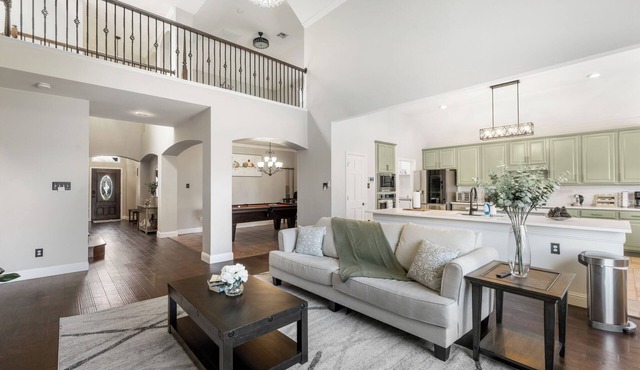 Gorgeous luxury,Comfy,5BR,9 beds,AT&T stadium,DFW,Texas Live, Six-flag, Joe Pool
