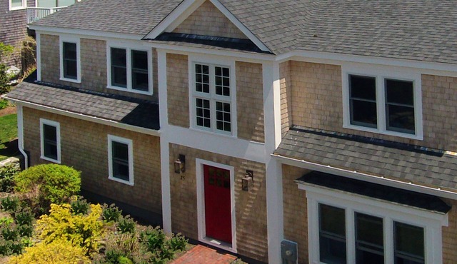 Gorgeous Luxury Waterfront Retreat: Pool, Tennis, Pickleball, Kayaks