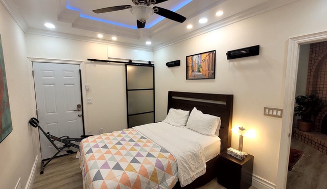 Gorgeous Modern 1 Bedroom Apartment in North York Toronto