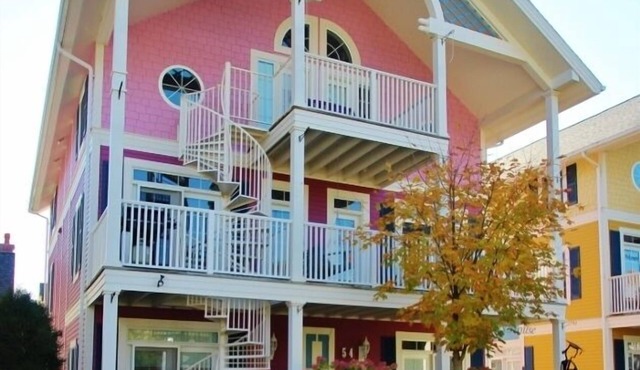 Gorgeous Modern Home, Perfect Vacation Home Inside Historic Chautauqua Institution!