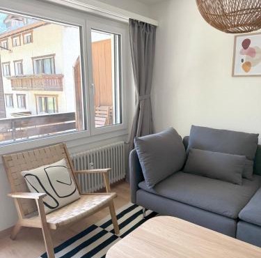 Gorgeous Modern Mountain View Flat in Täsch with free parking