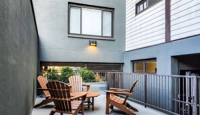 Gorgeous Modern Serviced Apartment