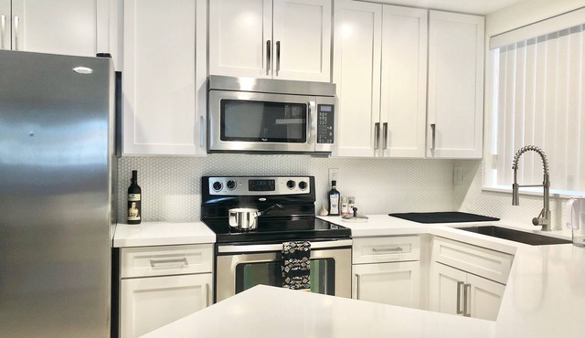 Gorgeous Modern Condo in Prime Paradise Valley/Central Scottsdale Locale