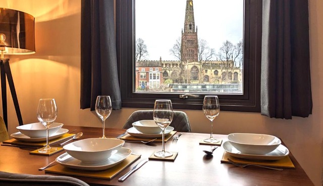 Gorgeous Modernised City Centre Apartment